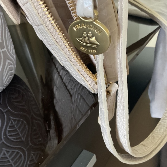 Brahmin Leather Crossbody with IPad pocket - Picture 5 of 5